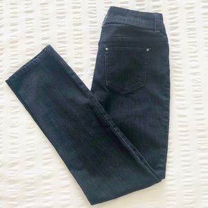 Chico’s Fabulously Slimming Jeans Size 00 real world size 2.